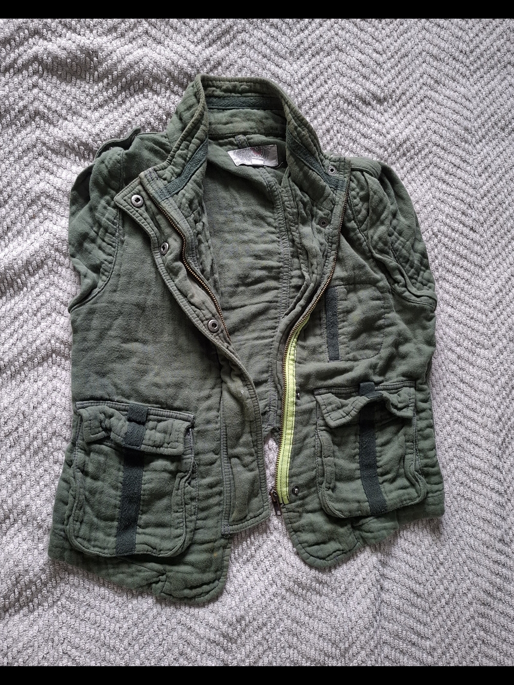 Ecote Urban Outfitters Olive Green Utility Cargo Vest Neon Trim Size Small